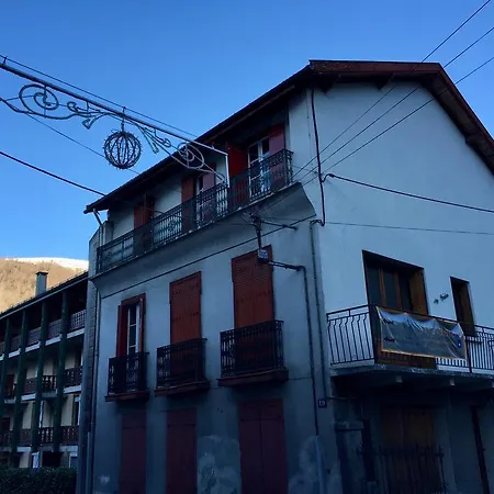 Poles Apartment